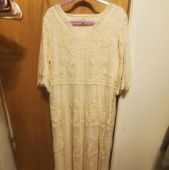 chinese dress ladies Princesa White Lace Dress – Cote Azura main image 0